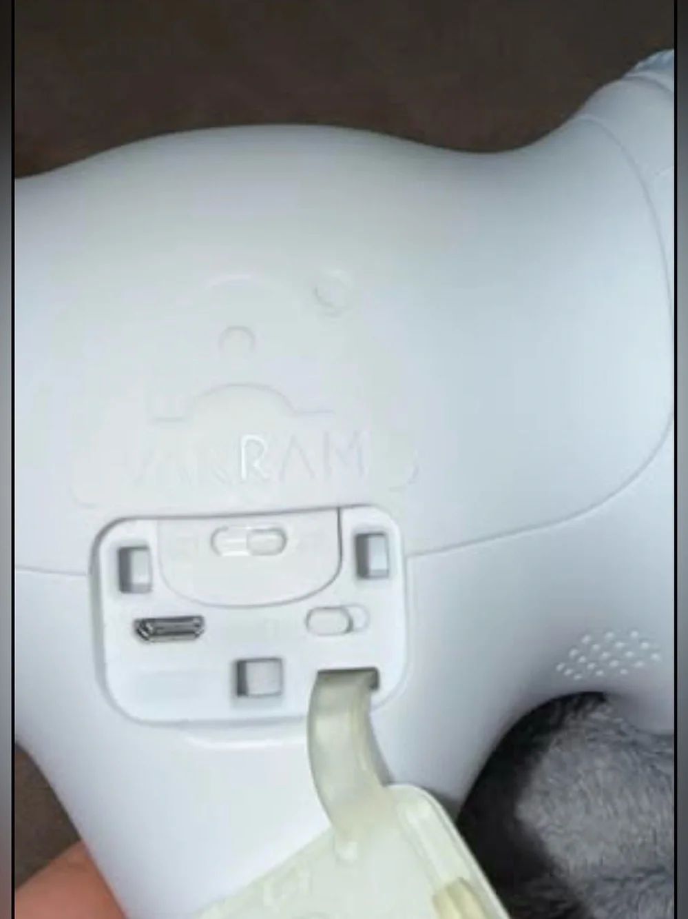 Varram sleek white